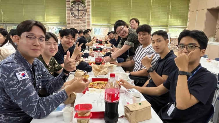 YToxNDp7czo4OiJGaWxlTmFtZSI7czo0MToiZmRlNDkxYWYtMDc3OS00ZDUwLTlmZmMtNGRkNWVkNGQ2NjU3LmpwZWciO3M6MTI6IkZpbGVEYXRlVGltZSI7aToxNzUxNzgwNTQ4O3M6ODoiRmlsZVNpemUiO2k6NDg2MzgxO3M6ODoiRmlsZVR5cGUiO2k6MjtzOjg6Ik1pbWVUeXBlIjtzOjEwOiJpbWFnZS9qcGVnIjtzOjEzOiJTZWN0aW9uc0ZvdW5kIjtzOjE5OiJBTllfVEFHLCBJRkQwLCBFWElGIjtzOjg6IkNPTVBVVEVEIjthOjU6e3M6NDoiaHRtbCI7czoyNToid2lkdGg9IjE0NDAiIGhlaWdodD0iODEwIiI7czo2OiJIZWlnaHQiO2k6ODEwO3M6NToiV2lkdGgiO2k6MTQ0MDtzOjc6IklzQ29sb3IiO2k6MTtzOjE3OiJCeXRlT3JkZXJNb3Rvcm9sYSI7aToxO31zOjExOiJPcmllbnRhdGlvbiI7aToxO3M6MTE6IlhSZXNvbHV0aW9uIjtzOjQ6IjcyLzEiO3M6MTE6IllSZXNvbHV0aW9uIjtzOjQ6IjcyLzEiO3M6MTQ6IlJlc29sdXRpb25Vbml0IjtpOjI7czoxNjoiRXhpZl9JRkRfUG9pbnRlciI7aTo5MDtzOjE0OiJFeGlmSW1hZ2VXaWR0aCI7aToxNDQwO3M6MTU6IkV4aWZJbWFnZUxlbmd0aCI7aTo4MTA7fQ==